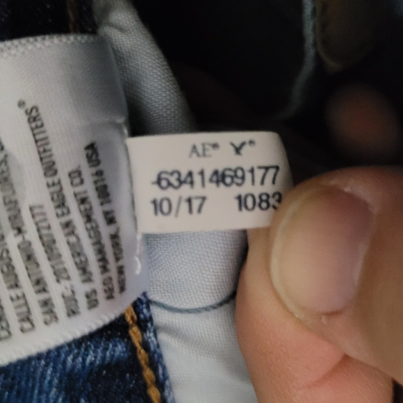 AMERICAN EAGLE | Mom high waist crop short jeans - Picture 9 of 9